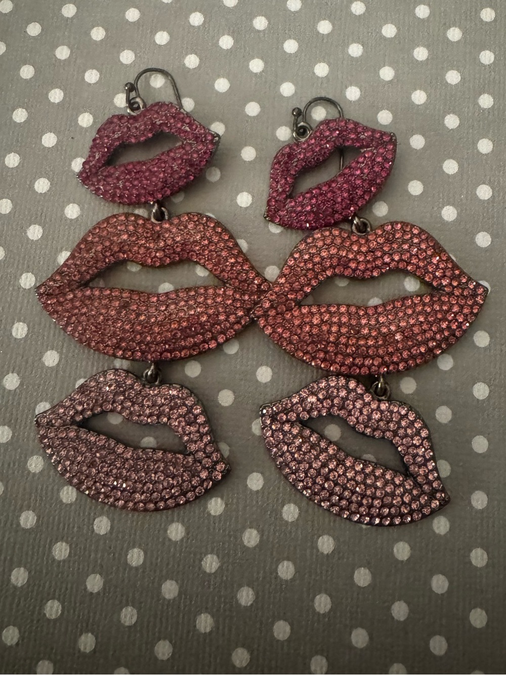 Vintage 90s Y2K Pink Silver Rhinestone Lip Statement Earrings